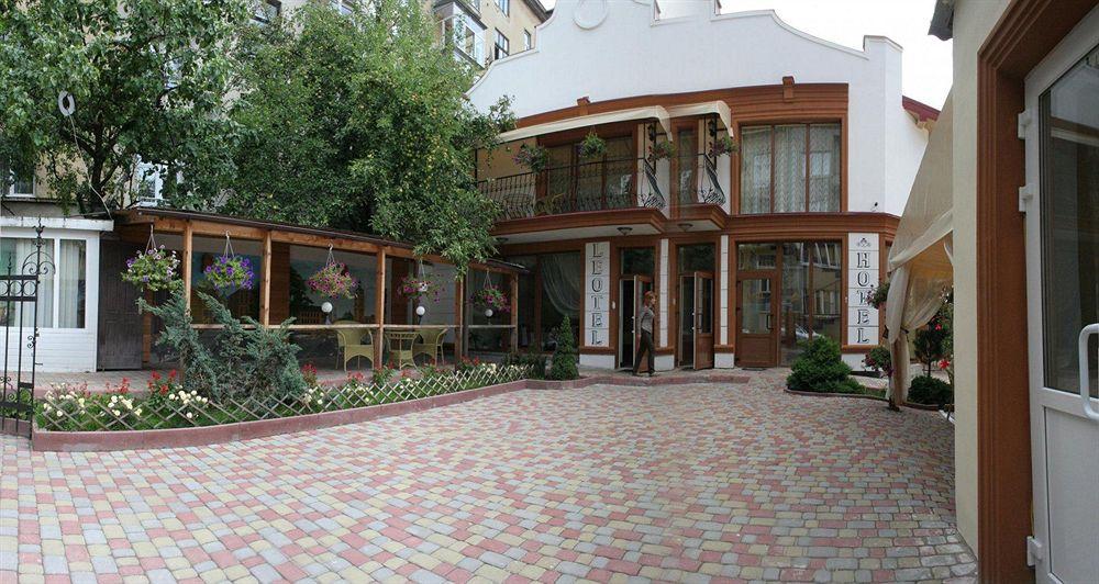 Hotel Leotel Lemberg Exterior foto