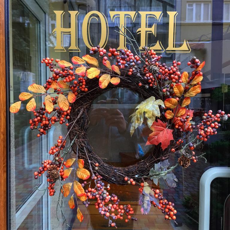 Hotel Leotel Lemberg Exterior foto